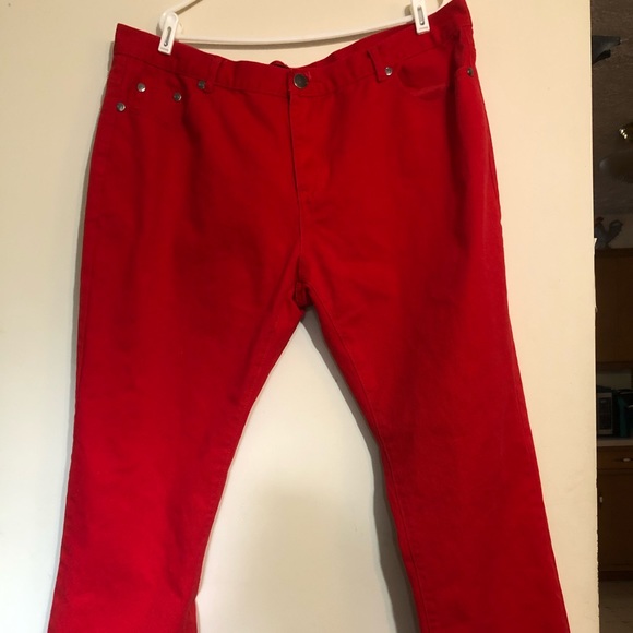 Red Jeans - Picture 3 of 5